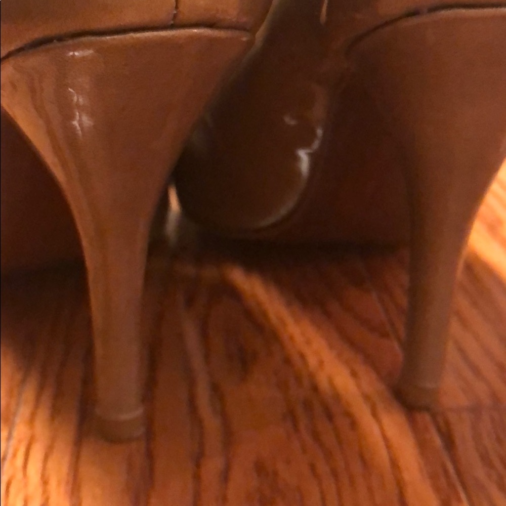 Heels - Picture 2 of 9